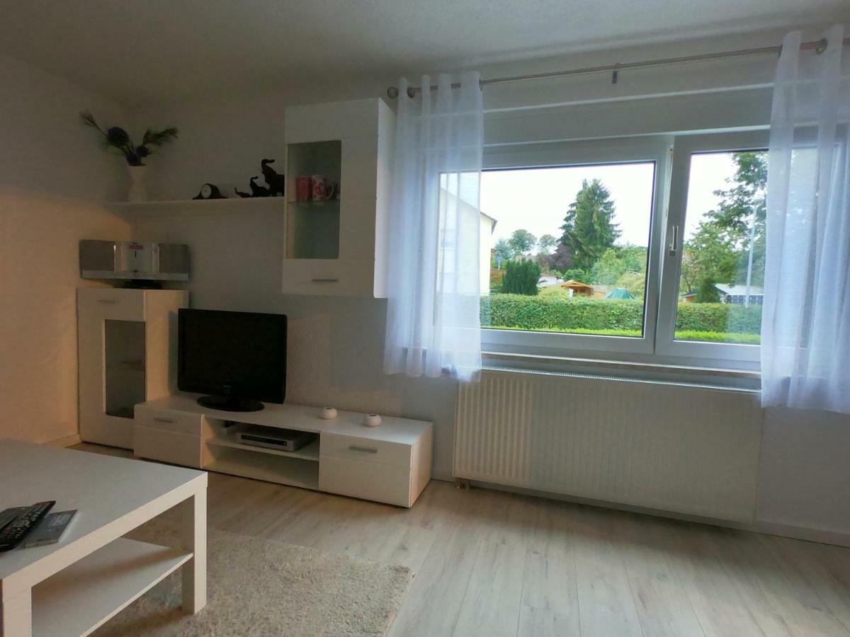 Moderne Helle 2,5 Zimmer Wohnung Mit Grossem Bad Und Kueche In טרוסינגן מראה חיצוני תמונה