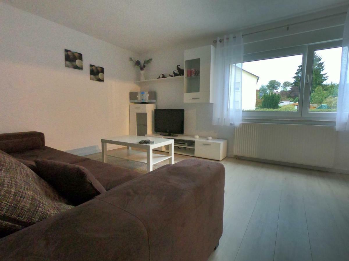 Moderne Helle 2,5 Zimmer Wohnung Mit Grossem Bad Und Kueche In טרוסינגן מראה חיצוני תמונה