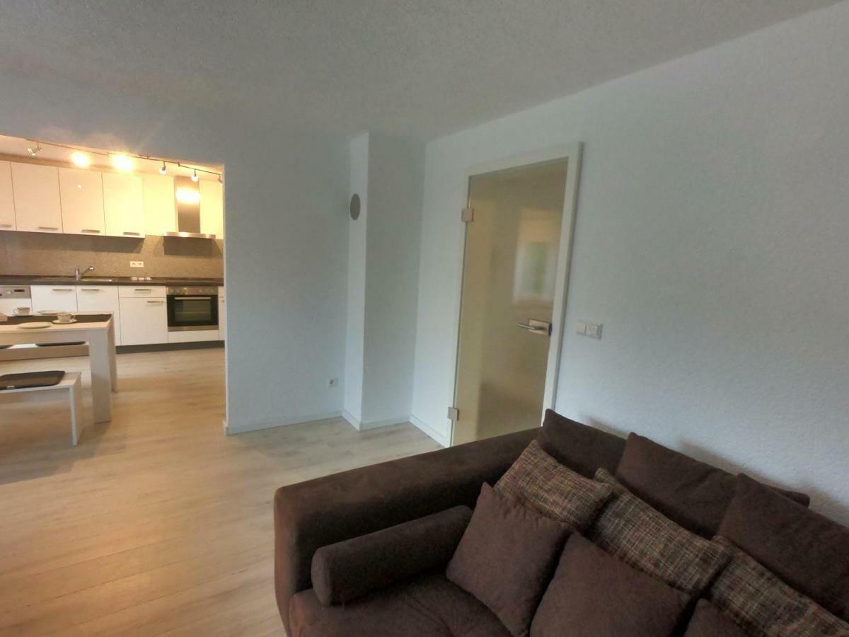 Moderne Helle 2,5 Zimmer Wohnung Mit Grossem Bad Und Kueche In טרוסינגן מראה חיצוני תמונה