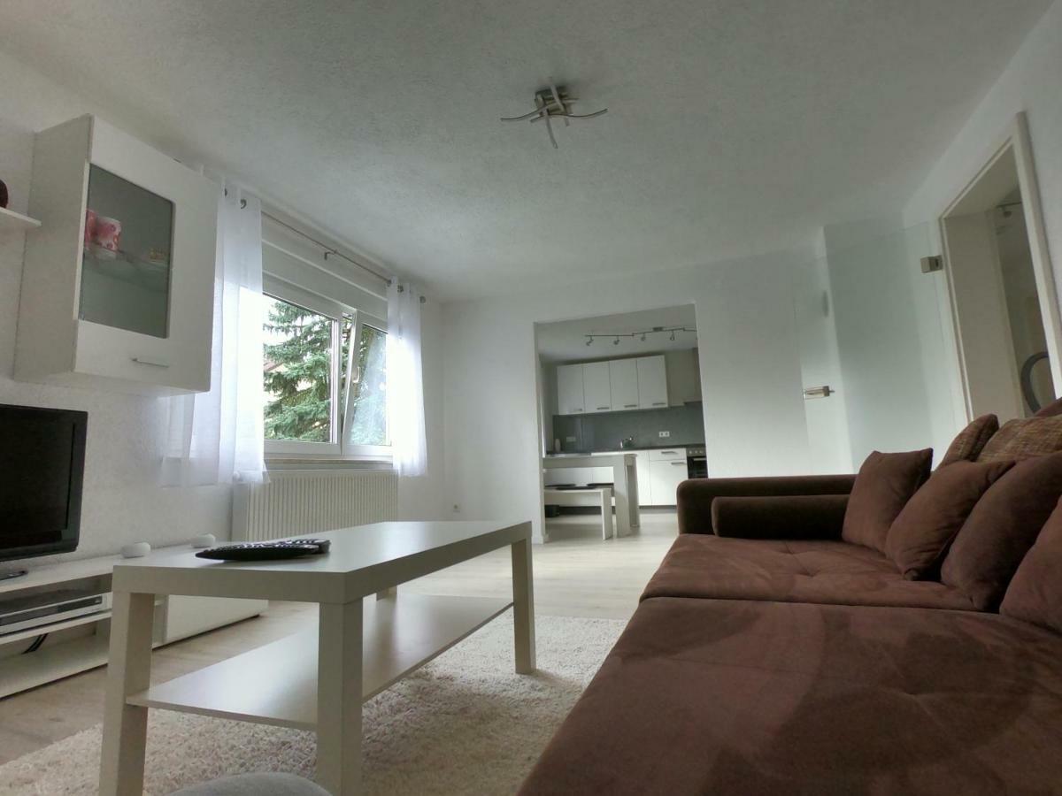 Moderne Helle 2,5 Zimmer Wohnung Mit Grossem Bad Und Kueche In טרוסינגן מראה חיצוני תמונה