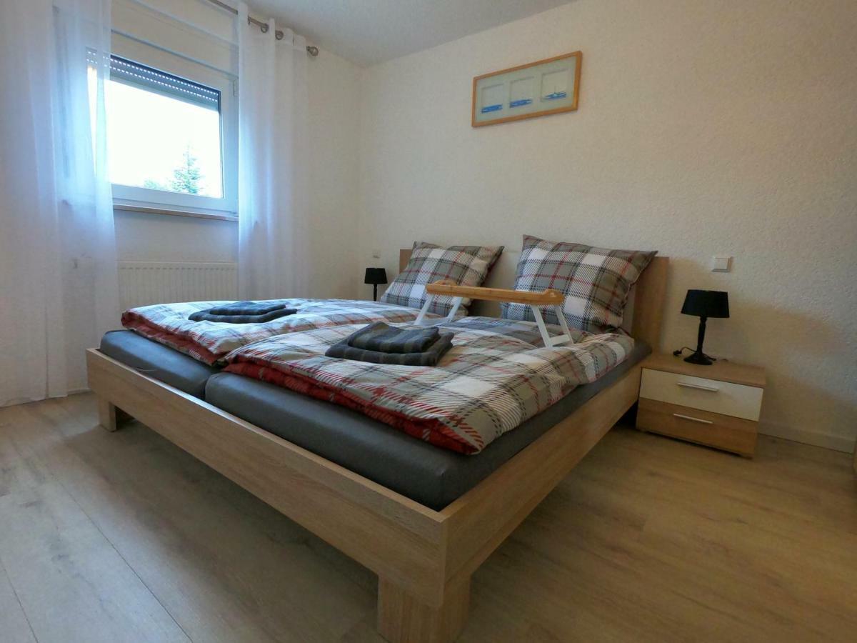 Moderne Helle 2,5 Zimmer Wohnung Mit Grossem Bad Und Kueche In טרוסינגן מראה חיצוני תמונה